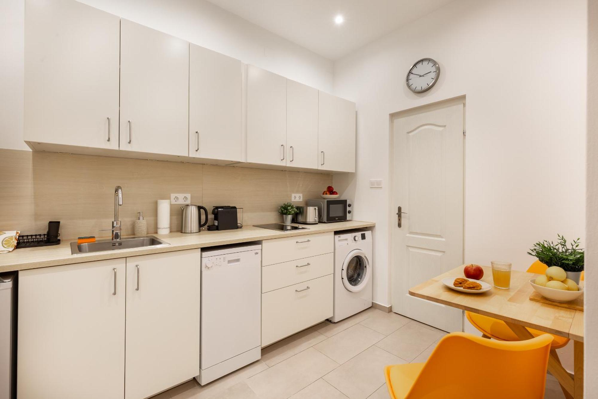 Cosy By Stn Budapest