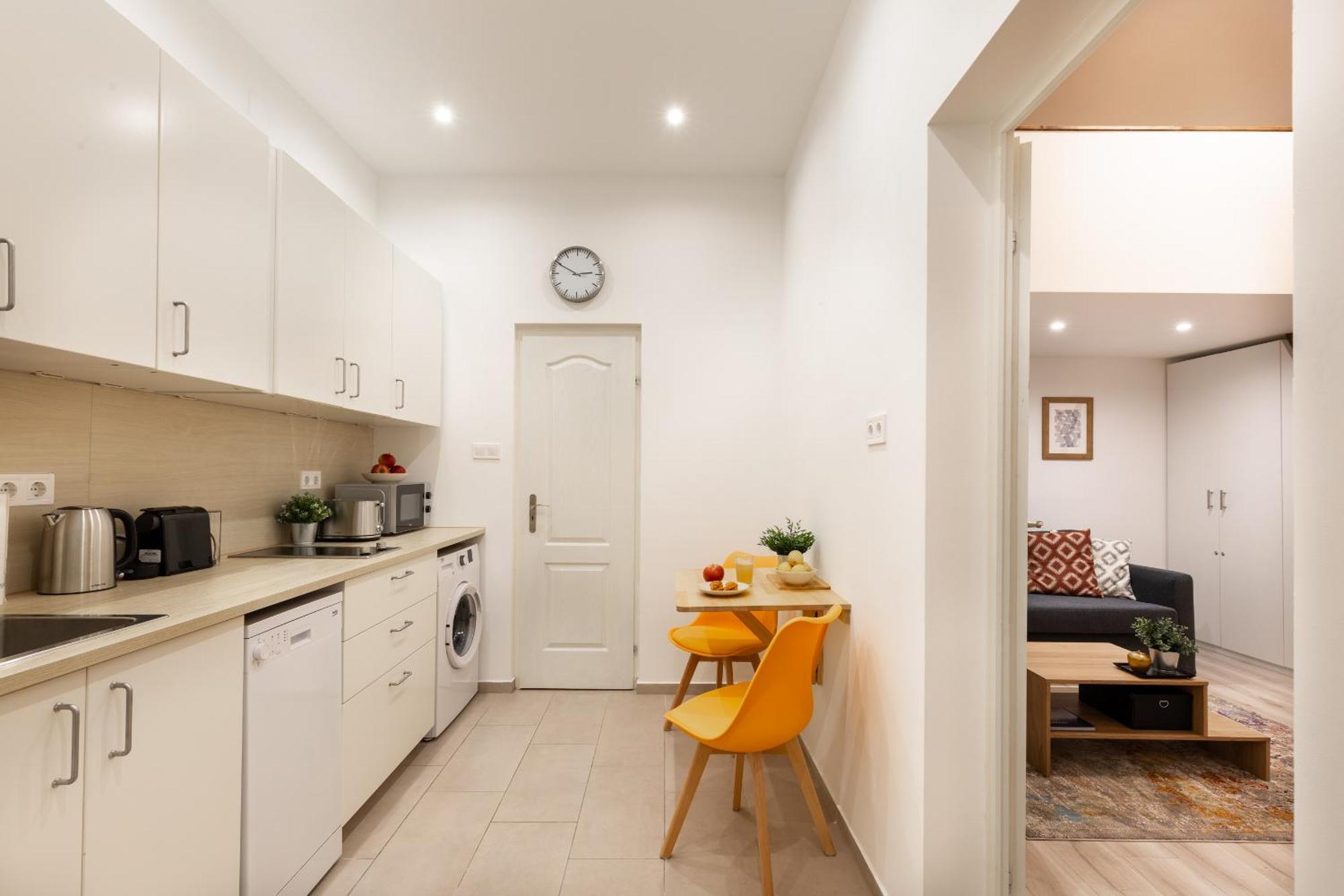 Cosy By Stn Appartamento Budapest